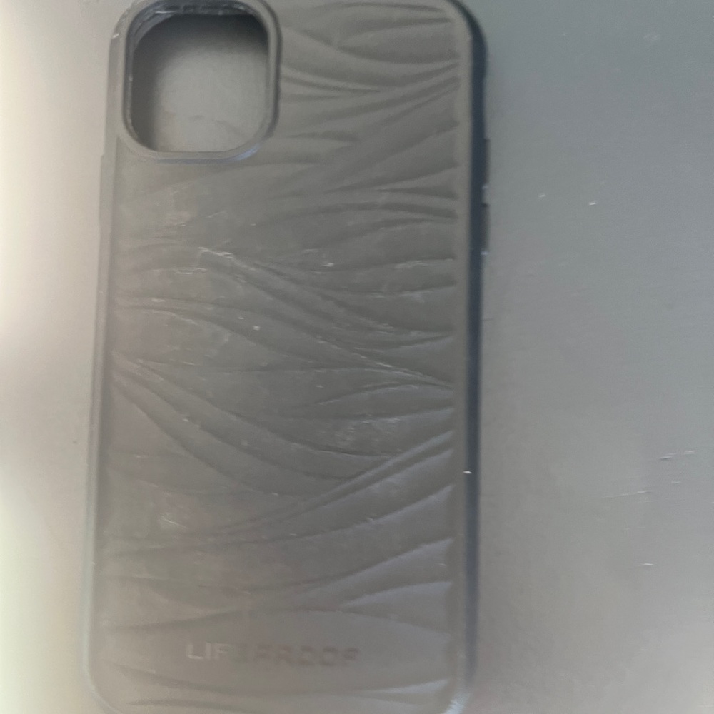 iPhone 11 lifeproof wake clase black